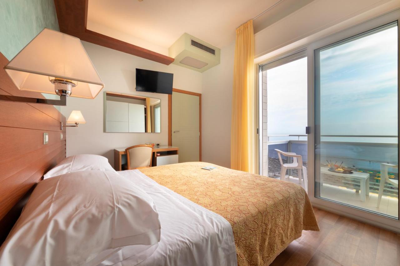 Hotel Margareth Riccione Zewnętrze zdjęcie